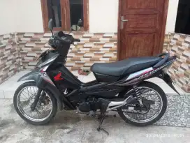 Revo 2008 orisinil pajak Bogor off