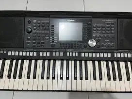 Dijual keyboard yamaha psr s950