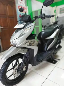Gt.HNYA UM500 NEW BEAT STRET 2022