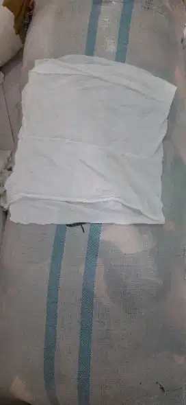 Majun putih lembaran katun (poles)
