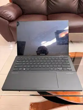 Asus Zenbook Duo (UX8406)