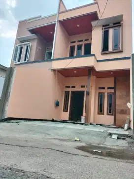 Dijual rumah baru 2 lantai siap huni di Bintara 14 dkt St Cakung