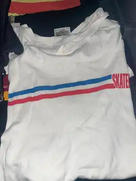 Baju kaos lengan pendek