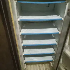 Freezer 6 Rak merk LG ada 3 unit