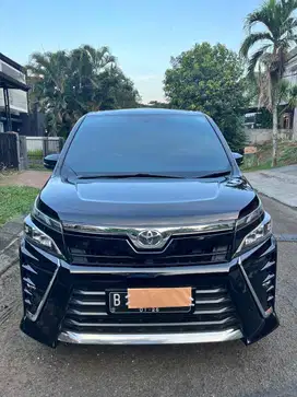 Toyota Voxy 2.0 2020 Automatic
