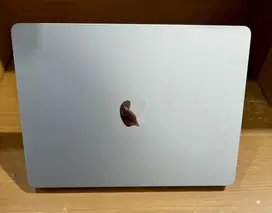 Macbook Air M3 16/256gb resmi iBox Indonesia