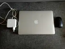 Macbook pro retina 2014 13 inc intel core i5 Ram 8 gb SSD 128 gb