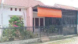 Dijual rumah komplek siap huni (08119961500)