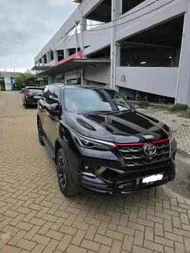 Fortuner 2.4 VRZ TRD Automatic Diesel 2021