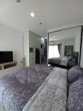 murah disewakan apartemen cantik full furnis dan middle floor