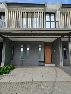 Rumah cantik semi furnished di Grand wisata,Bekasi