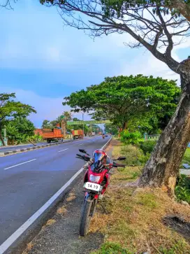 Di jual motor Vixion thn 2014 surat lengkap kaleng panjang