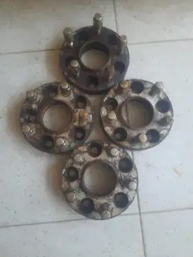 Di jual cepat adaptor velg ±3 cm lebarnya