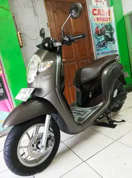 Gt.HNYA UM500 SCOOPY STYLISH 2020