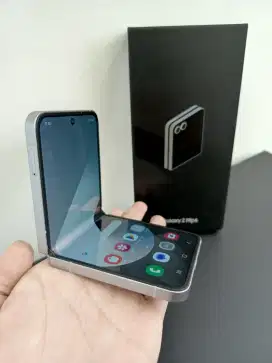 Samsung Z Flip 6 5G 12/256 Garansi ON, Mulus Seperti Baru,Nominus