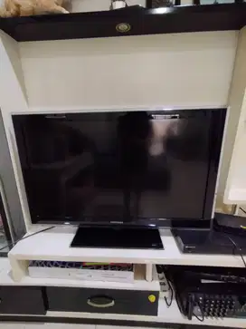 TV LCD Samsung 40 inch Baru Mulus