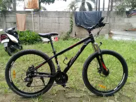 Sepeda Gunung United