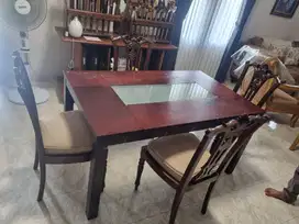 Dijual Meja makan plus kursi