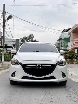 DP 18 JUTA‼️ Mazda 2 R A/T (Matic) 2015 Putih