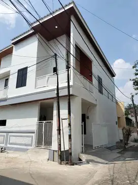 Jual Rumah Harapan indah nan tingkat siap huni C0219