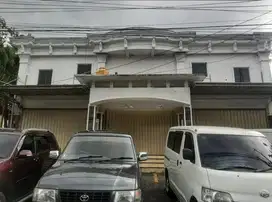 Disewakan Ruko Strategis Eks Indomaret di Jl. Singosari, Malang