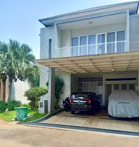 Rumah cluster di hoek di Grand Orchard Clover dijual!