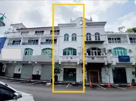 Sewa Ruko 3,5 Lantai di Jl. Tentara Pelajar, Senayan , Kebayoran Lama