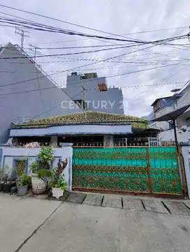 Rumah Hoek Hadap Utara Barat Di Komplek Angke Jaya Jakarta Barat