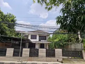 Rumah butuh renov jalan M Saidi petukangan jakarta selatan