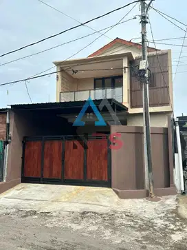 DIJUAL RUMAH SEMI VILLA TAMAN BARUNA