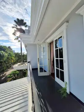 Dijual Rumah Mewah Posisi Hook Dalam Cluster di Graha Taman GB-15450