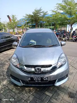 HONDA MOBILIO KILOMETER RENDAH