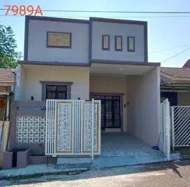7989A Di jual rumah siap hunian mewah