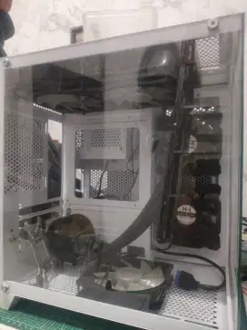 Casing PC cube gaming dan watercooling