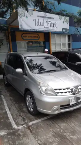 Nissan Livina 2010 Bensin
