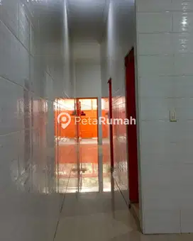 Dijual Townhouse Terawat Jl Selam VI Harga Sangat Terjangkau(Liephing)