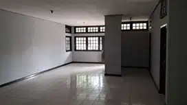 disewakan rumah di turangga kota bandung kembar regol luas
