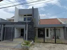 Rumah Gayungsari Siap Pakai Cocok Kantor Strategis Dekat Raya Ahmad Ya