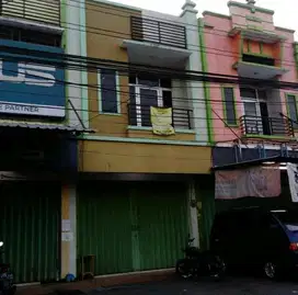 Disewakan Ruko Strategis di Jalan Bendungan Sutami Tengah Kota Malang