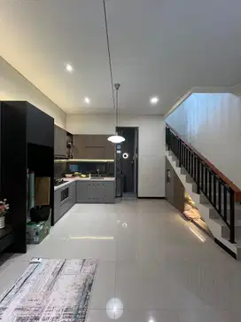 dijual rumah siap huni semi furnish di tki taman kopo indah thi holis