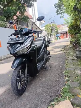 HONDA VARIO 125 CBS ISS TAHUN 2022 KM 19 RB