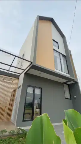 Rumah Mewah 2 lantai View Danau dekat Stasiun Cisauk Serpong BSD