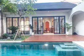 Villa Strategis Mewah Brand New Exclusive Jimbaran Bali