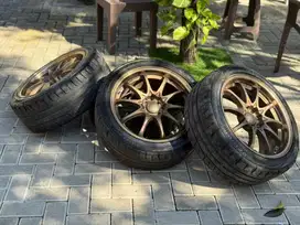 Dijual Velg dan ban Rays CE28 R17 + ban semi slick