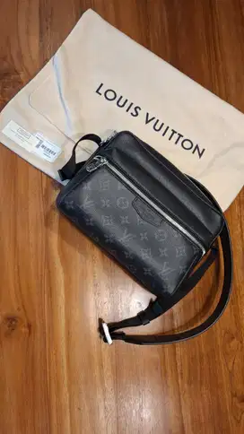 Louis Vuitton Campus Leather Damier Infini Waistbag