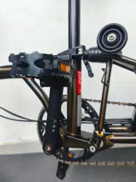 BROMPTON H 6 R BLACK LACQUER RED STICKER, HAND CARRY MANCHESTER
