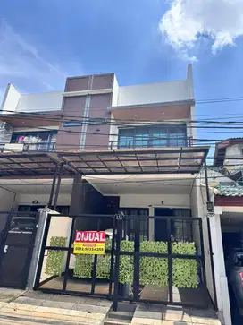 Jual murah Rumah Baru Arsitek Jatiwaringin Asri