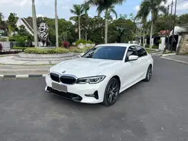 BMW 320i 2020 Bensin