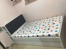 Tempat tidur dipan 2 laci / alas kasur springbed