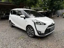 TOYOTA SIENTA V 2016 KM 50RB RECORD